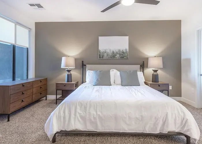 Landing - Modern With Amazing Amenities Tempe