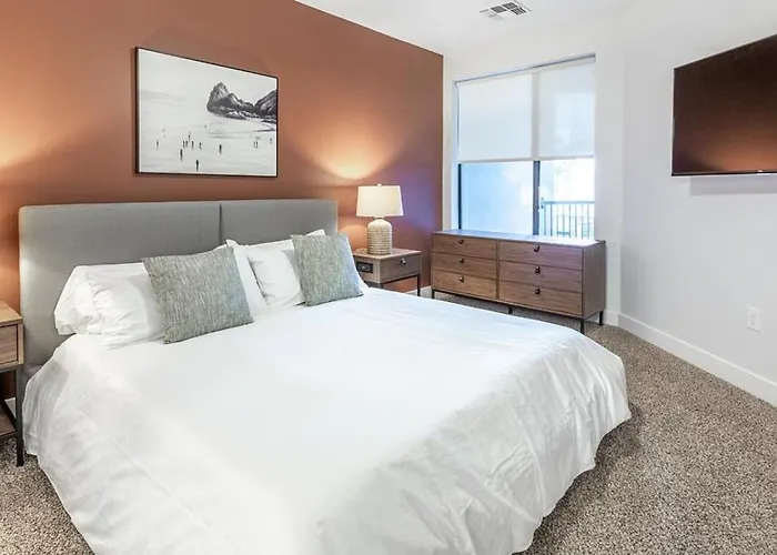 Landing - Modern With Amazing Amenities *